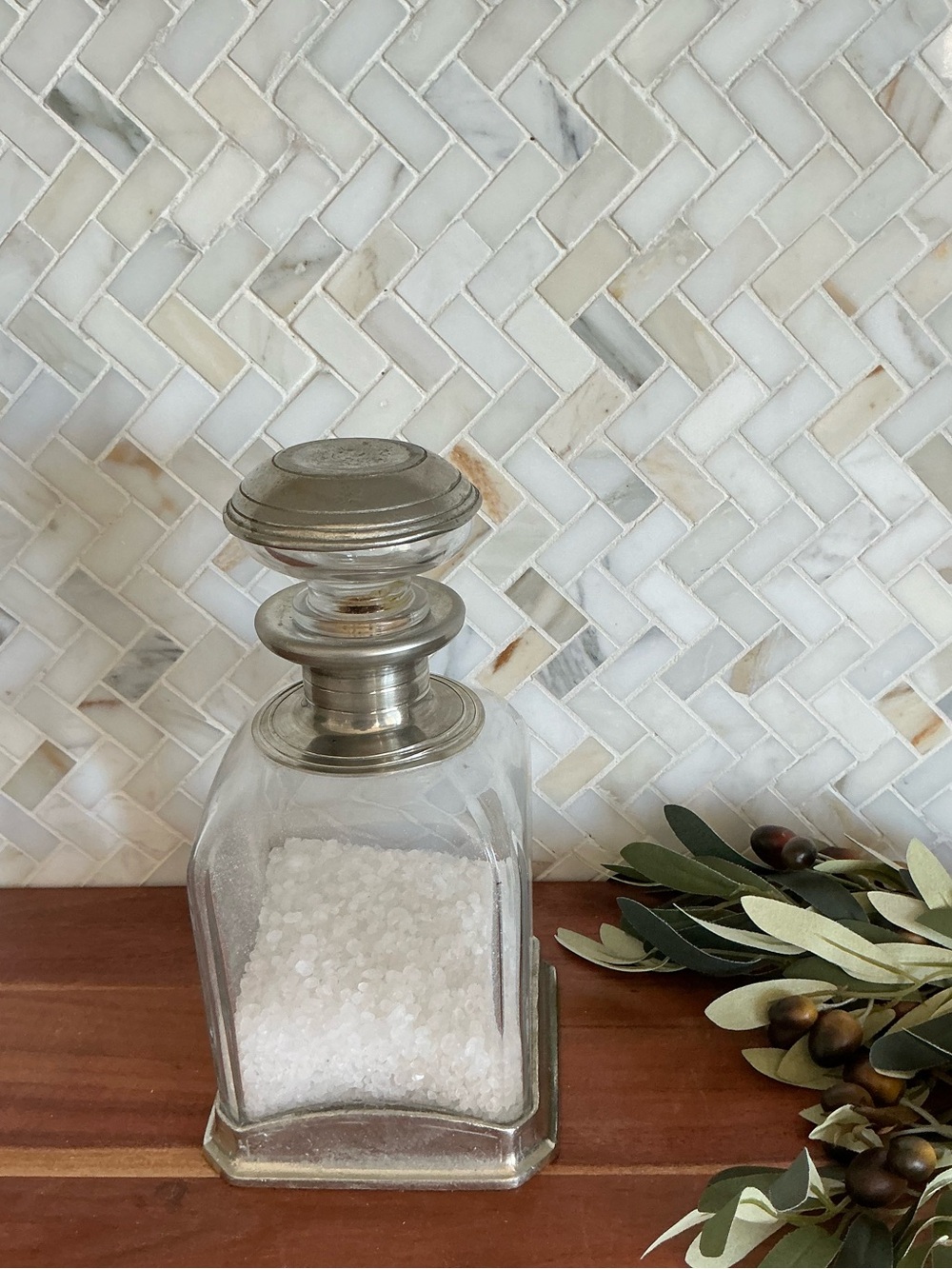 Crystal decanter with Silver Lid